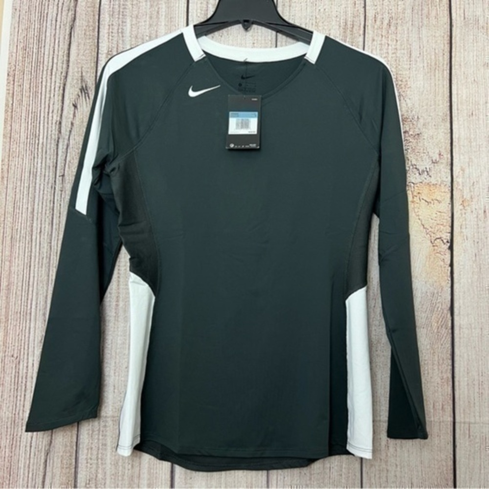 Nike Volleyball Womens Athletic Sweater size medium
